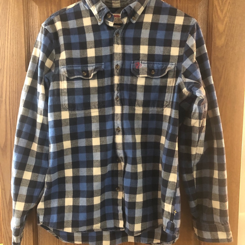 Fjallraven Slim Skog Fit Blue and White Checkered Men's Flannel Shirt